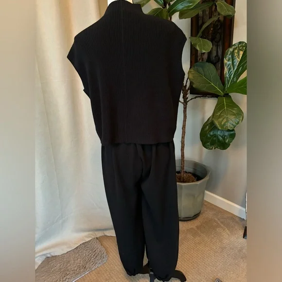 Two piece sweater set. Large. Black - Picture 3 of 6